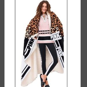 PINK Victoria Secret: Sherpa Leopard Print & “Pink” Logo Blanket. Super Soft NWT